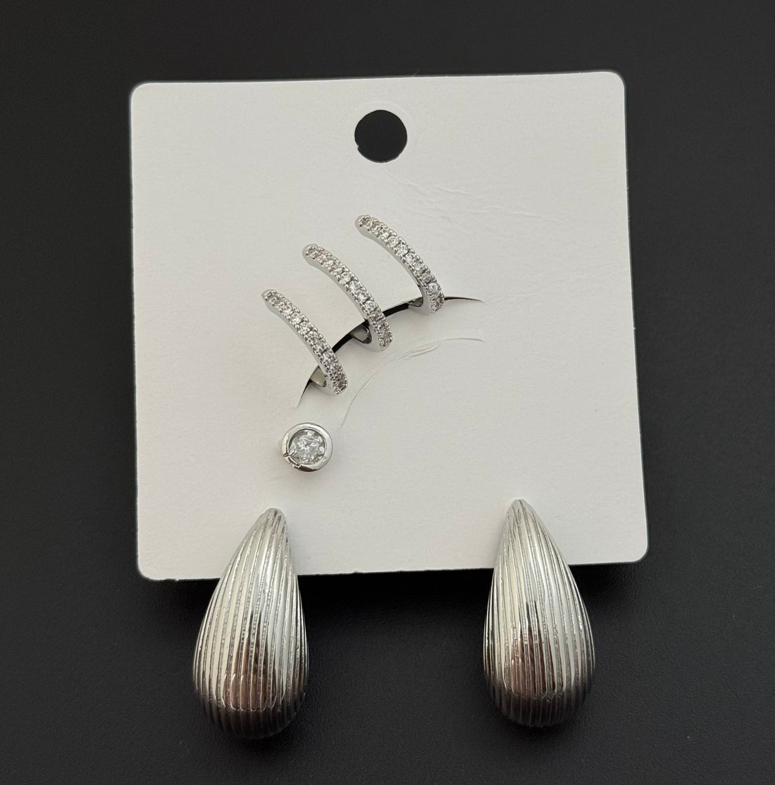 Conjunto Gota com Brinco Fake